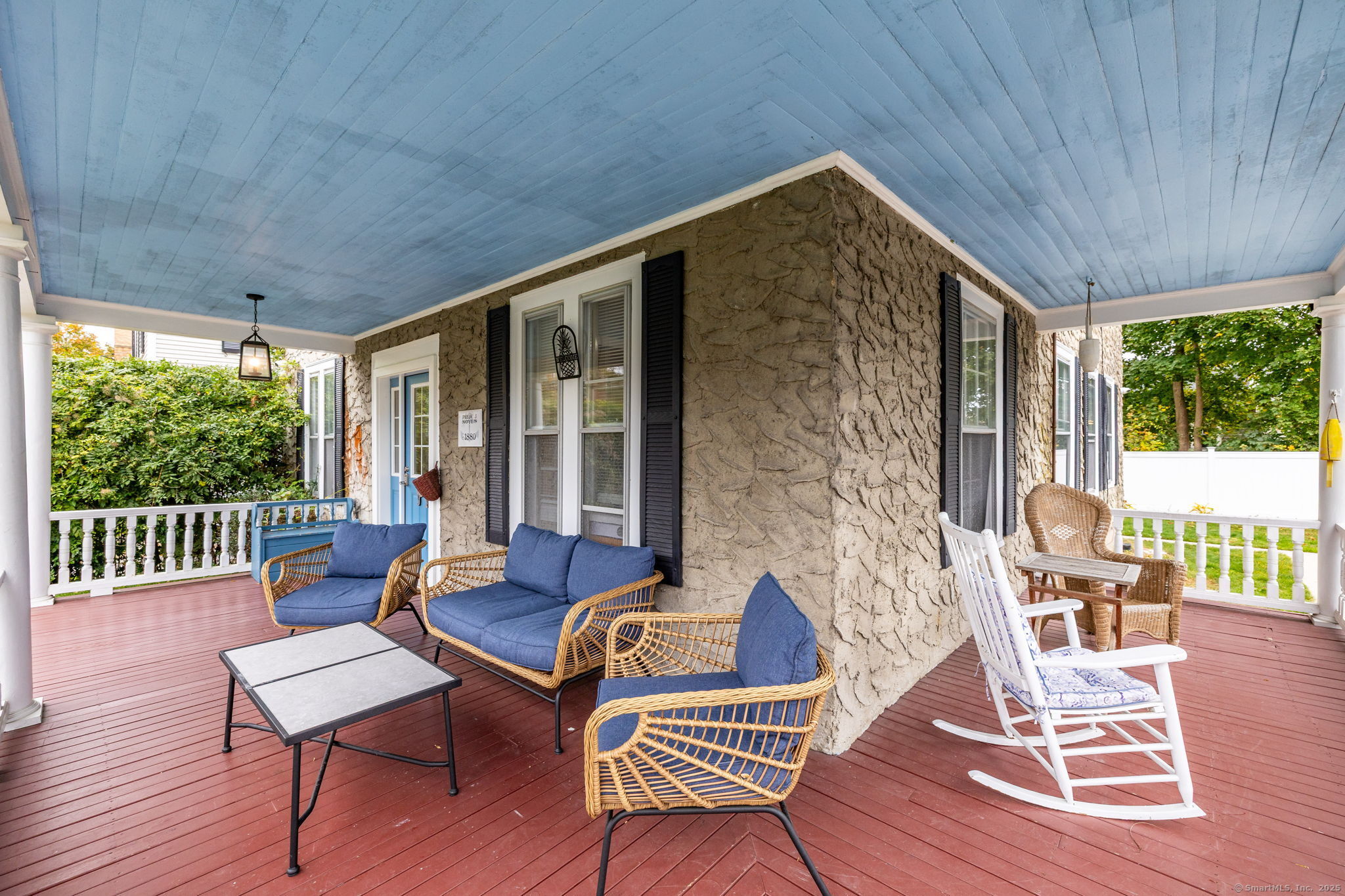 8 Pearl Street Groton, CT 06355 - Photo 5 of 40