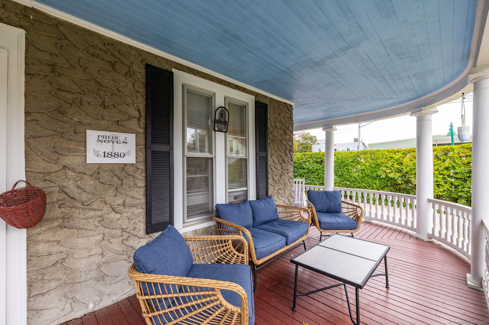 8 Pearl Street Groton, CT 06355 - Photo 6 of 40