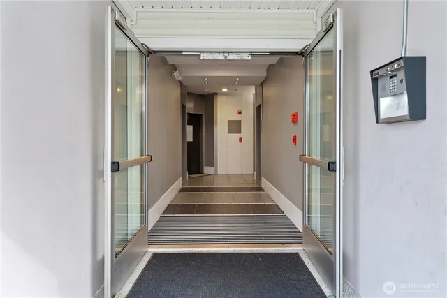 $240,000 | 2840 Southwest Raymond Street, Unit 203, Seattle, WA 98126