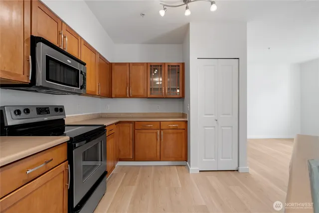 $240,000 | 2840 Southwest Raymond Street, Unit 203, Seattle, WA 98126