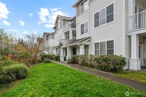 $240,000 | 2840 Southwest Raymond Street, Unit 203, Seattle, WA 98126