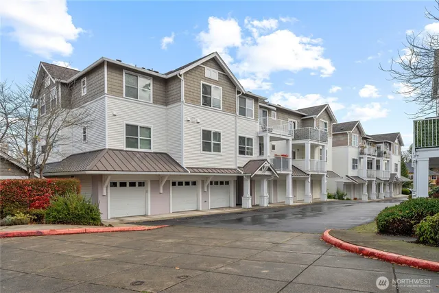 $240,000 | 2840 Southwest Raymond Street, Unit 203, Seattle, WA 98126