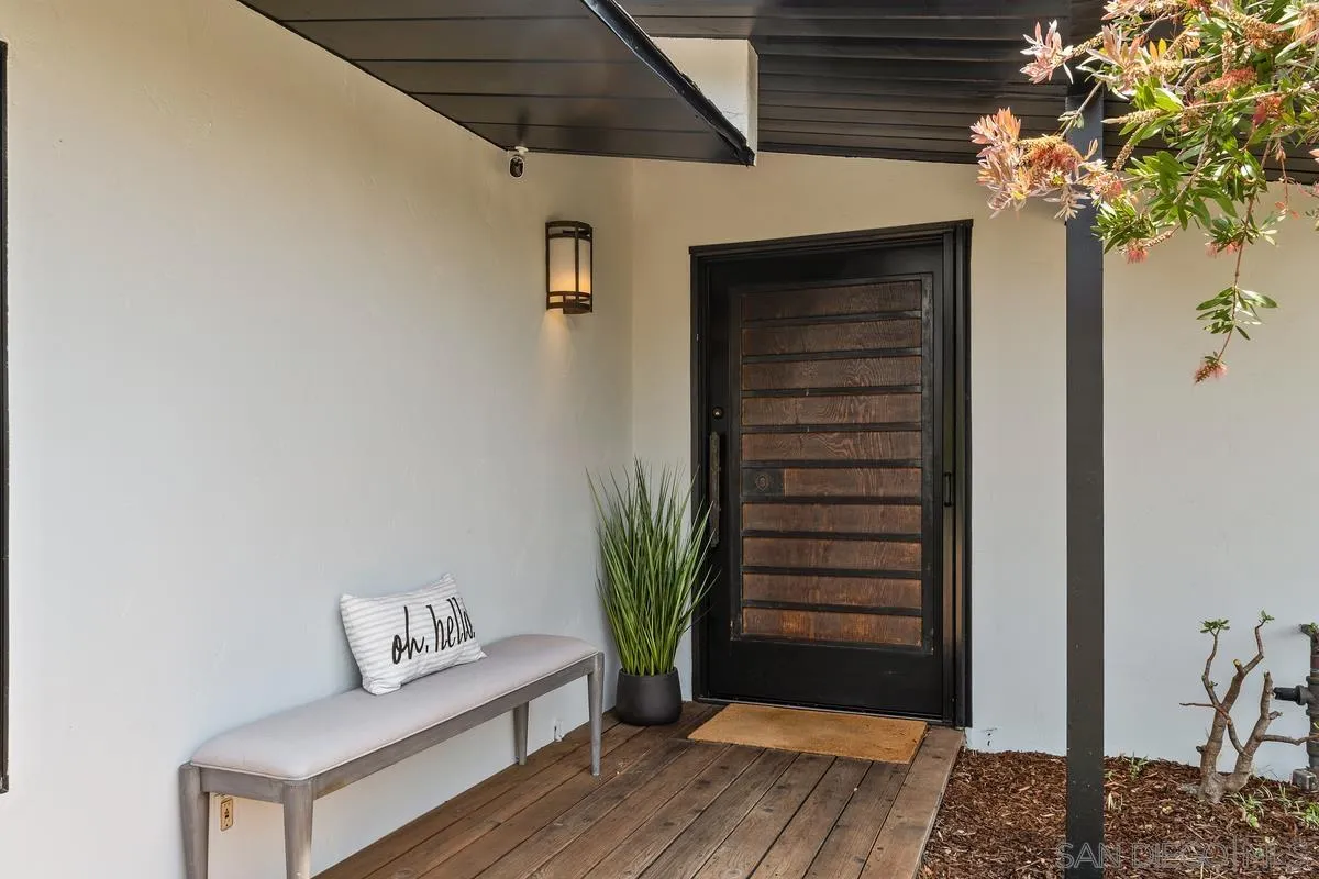 465 Glencrest Drive Solana Beach, CA 92075 - Photo 3 of 28 a view of entryway with wooden floor
