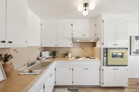 $948,000 | 89 Athens Street, San Francisco, CA 94112