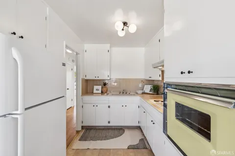 $948,000 | 89 Athens Street, San Francisco, CA 94112