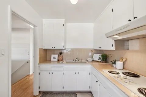 $948,000 | 89 Athens Street, San Francisco, CA 94112