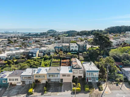 $948,000 | 89 Athens Street, San Francisco, CA 94112