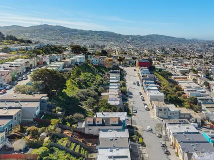 $948,000 | 89 Athens Street, San Francisco, CA 94112