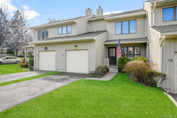 $760,000 | 16 Tulip Tree Lane, Mamaroneck, NY 10543