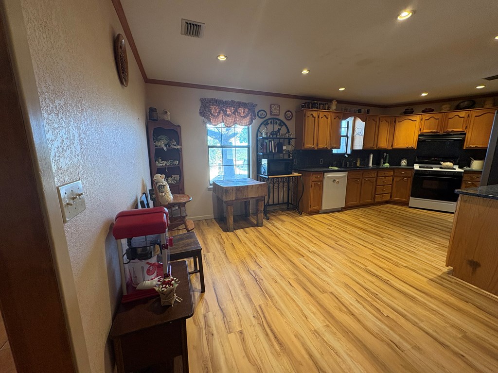 253 Molly Road, Unit 66 Brackettville, TX 78832 - Photo 17 of 33