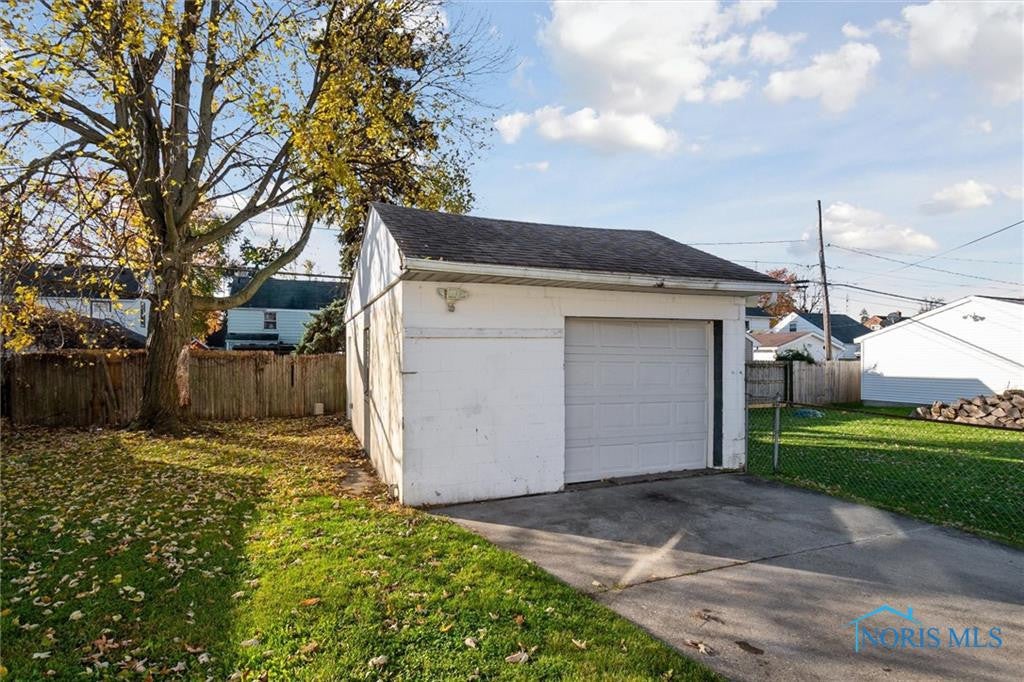 807 Waybridge Road Toledo, OH 43612 - Photo 31 of 32 Gallery Image 31