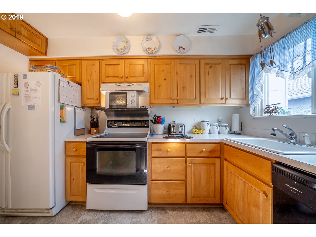 1289 Hawthorne Avenue Reedsport, OR 97467 - Photo 13 of 24 Gallery Image 13