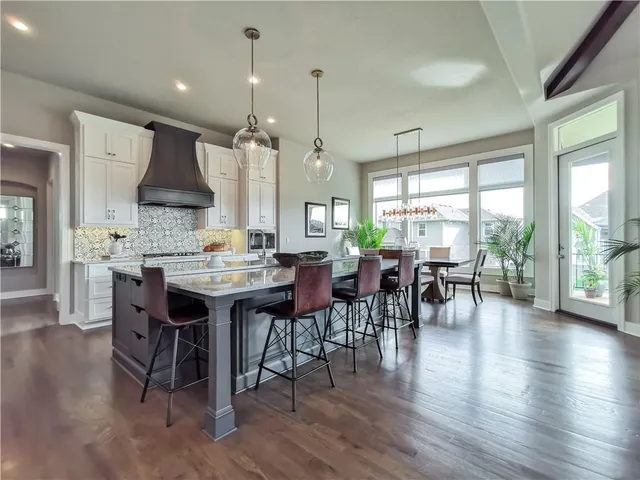 $2,058,900 | 15915 Glenfinnan Way, Belton, MO 64012