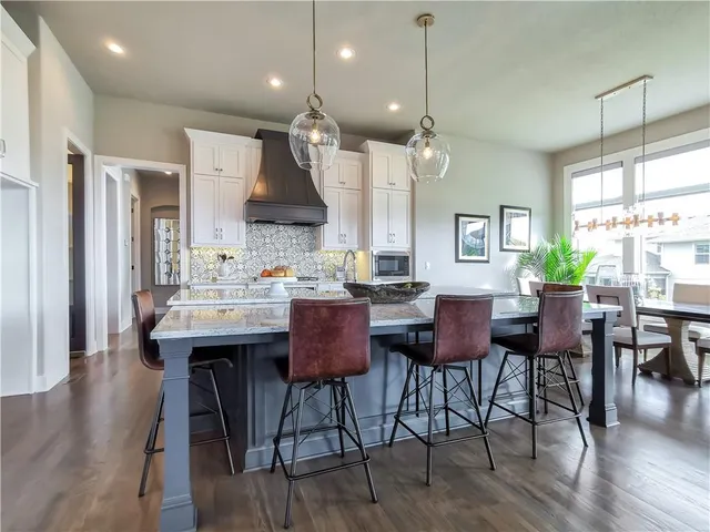 $2,058,900 | 15915 Glenfinnan Way, Belton, MO 64012