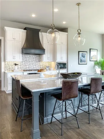 $2,058,900 | 15915 Glenfinnan Way, Belton, MO 64012