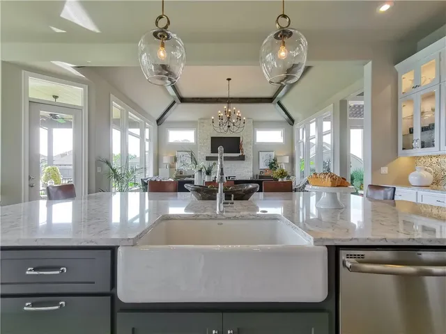 $2,058,900 | 15915 Glenfinnan Way, Belton, MO 64012