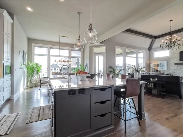 $2,058,900 | 15915 Glenfinnan Way, Belton, MO 64012