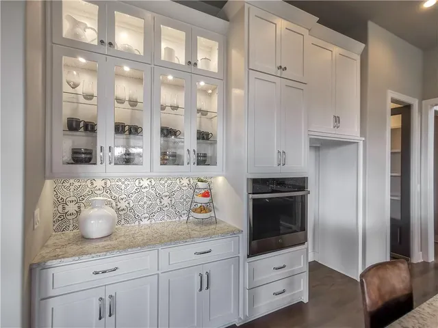 $2,058,900 | 15915 Glenfinnan Way, Belton, MO 64012