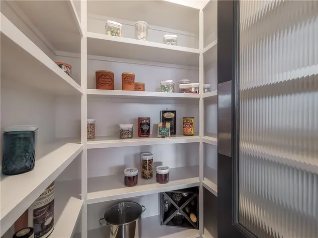 $2,058,900 | 15915 Glenfinnan Way, Belton, MO 64012