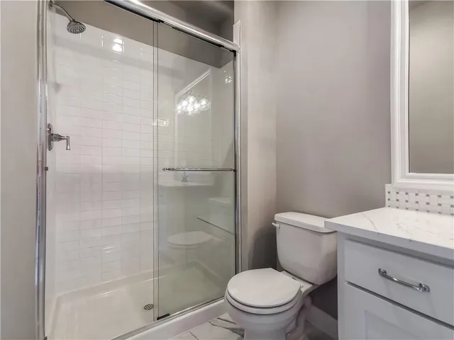 $2,058,900 | 15915 Glenfinnan Way, Belton, MO 64012