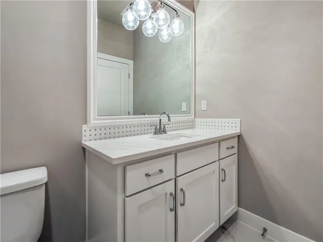 $2,058,900 | 15915 Glenfinnan Way, Belton, MO 64012