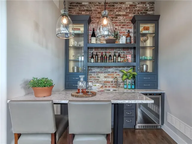 $2,058,900 | 15915 Glenfinnan Way, Belton, MO 64012