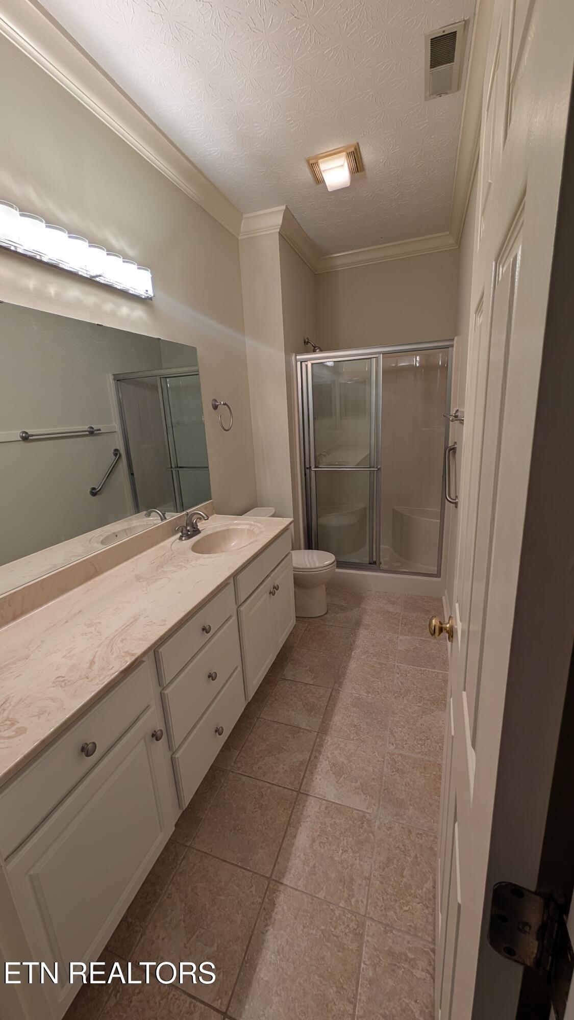 18 Rivers Court Oak Ridge, TN 37830 - Photo 12 of 27 PXL_20250720_205655751.MP