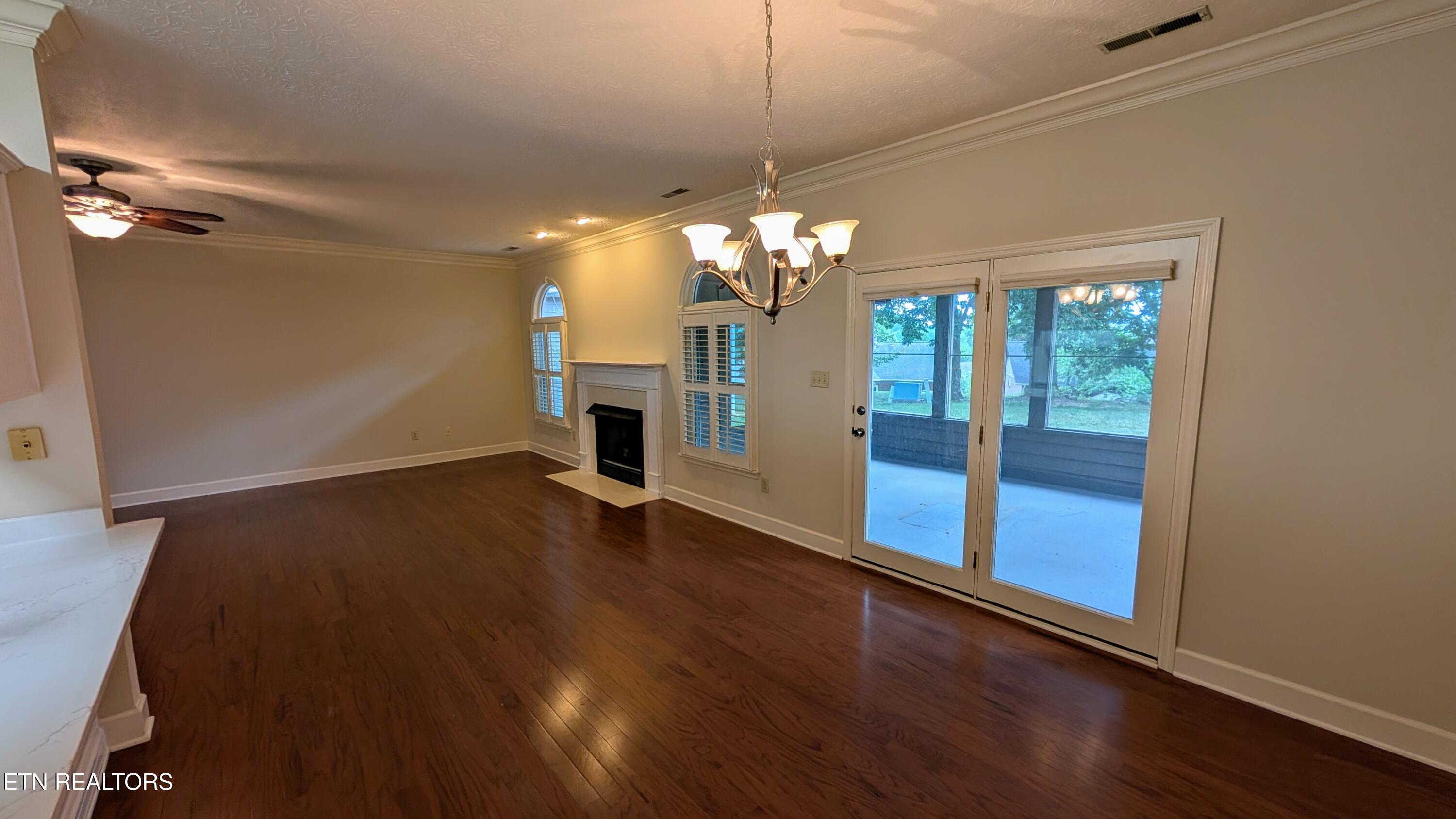 18 Rivers Court Oak Ridge, TN 37830 - Photo 3 of 27 PXL_20250719_182231939.MP~2