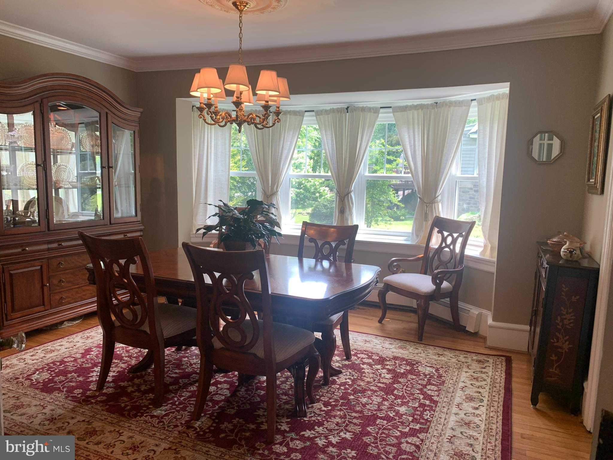 65 South Rolling Road Springfield, PA 19064 - Photo 25 of 70 Large & Sunny Bay