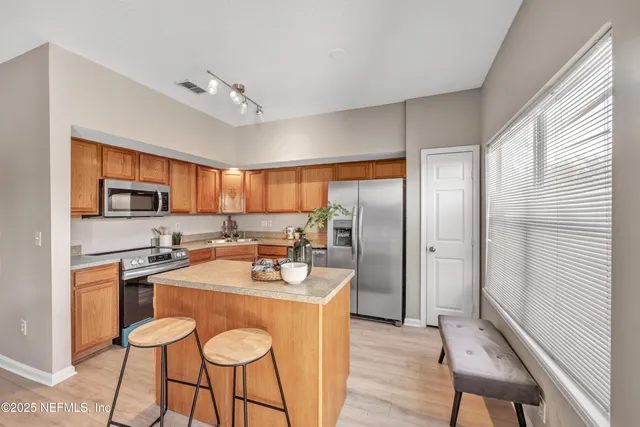 $195,000 | 5260 Collins Road, Unit 907, Jacksonville, FL 32244