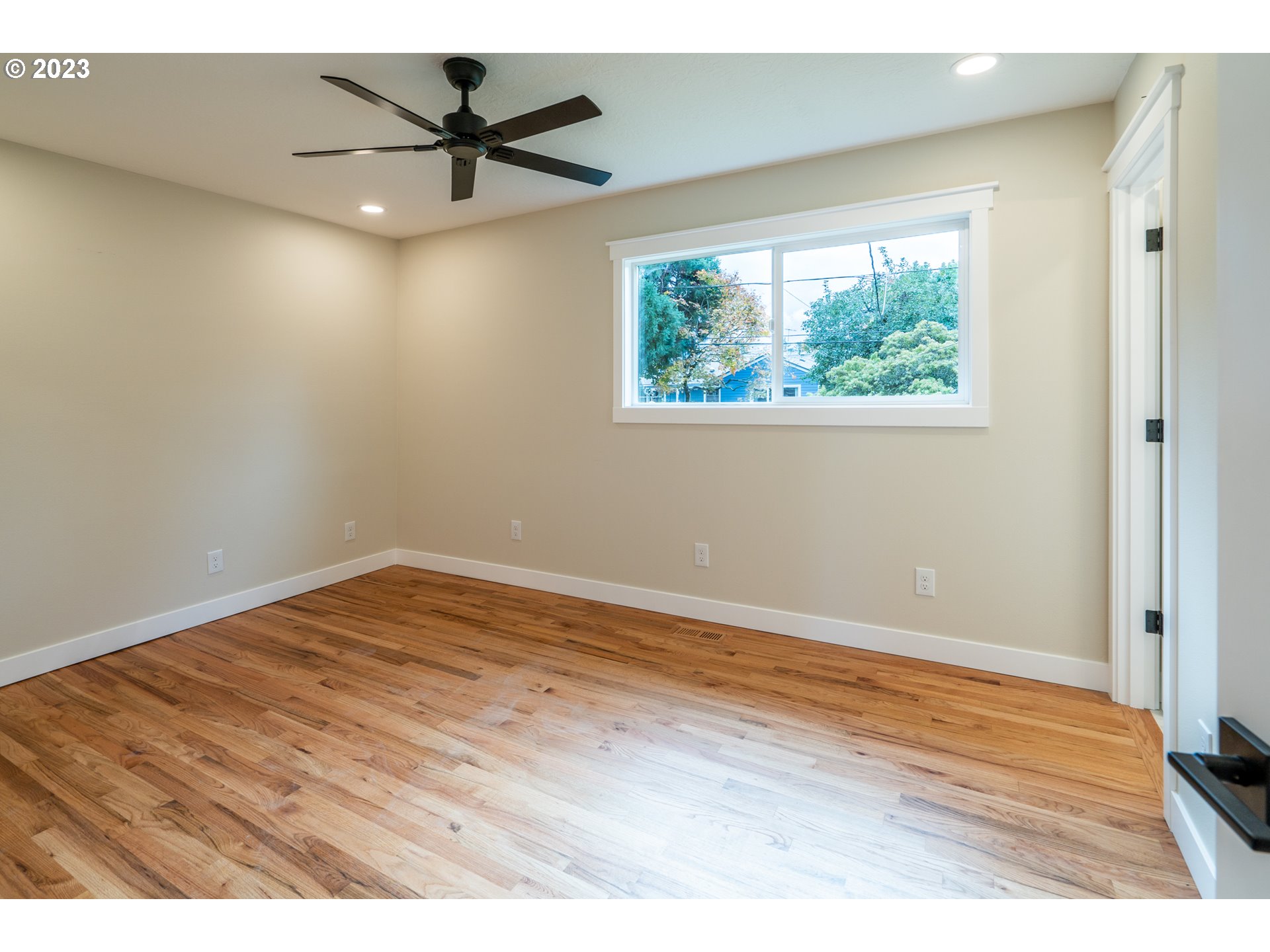11850 Southwest Cheshire Road Beaverton, OR 97008 - Photo 15 of 30 Gallery Image 15