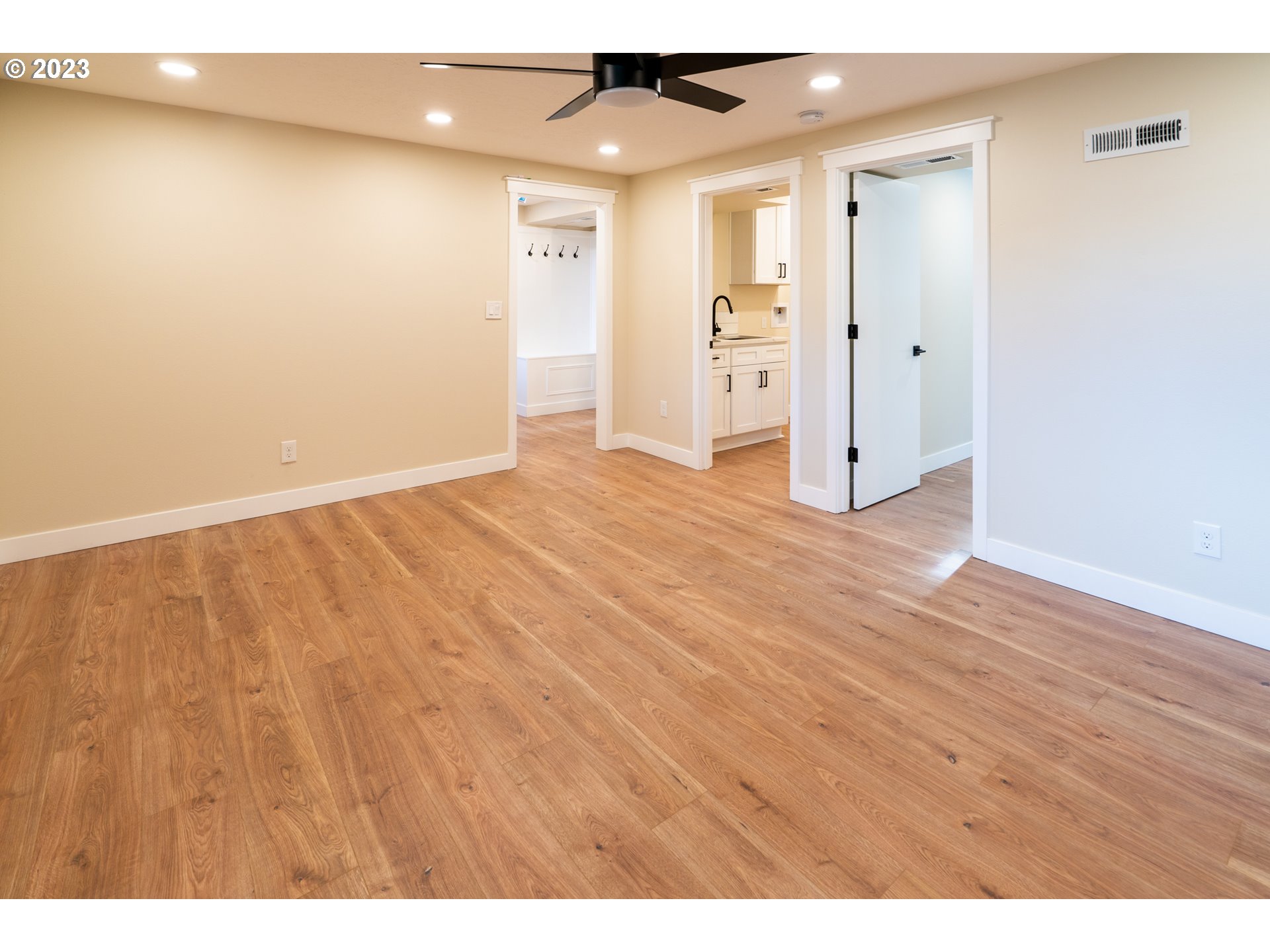 11850 Southwest Cheshire Road Beaverton, OR 97008 - Photo 20 of 30 Gallery Image 20