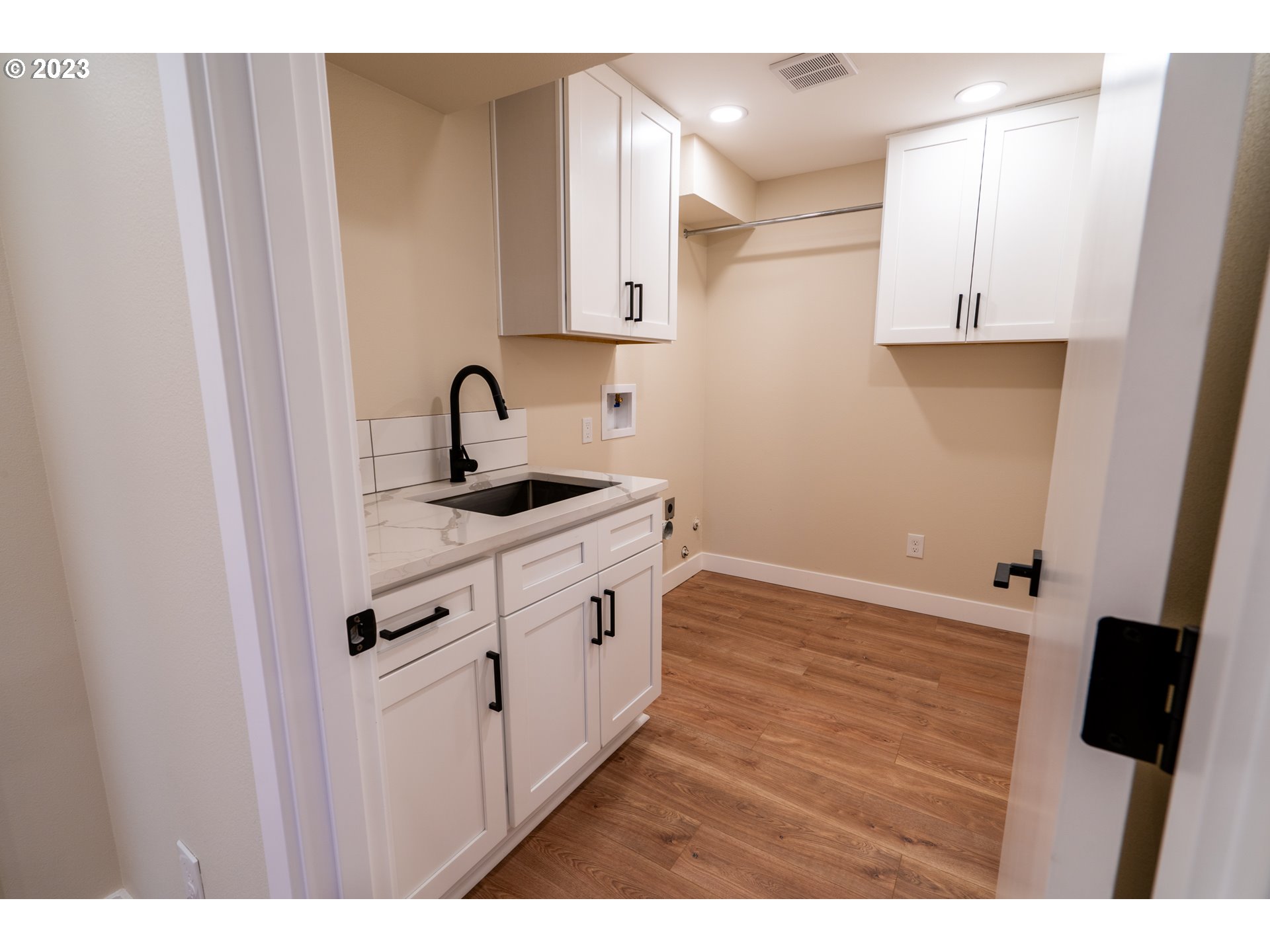 11850 Southwest Cheshire Road Beaverton, OR 97008 - Photo 21 of 30 Gallery Image 21