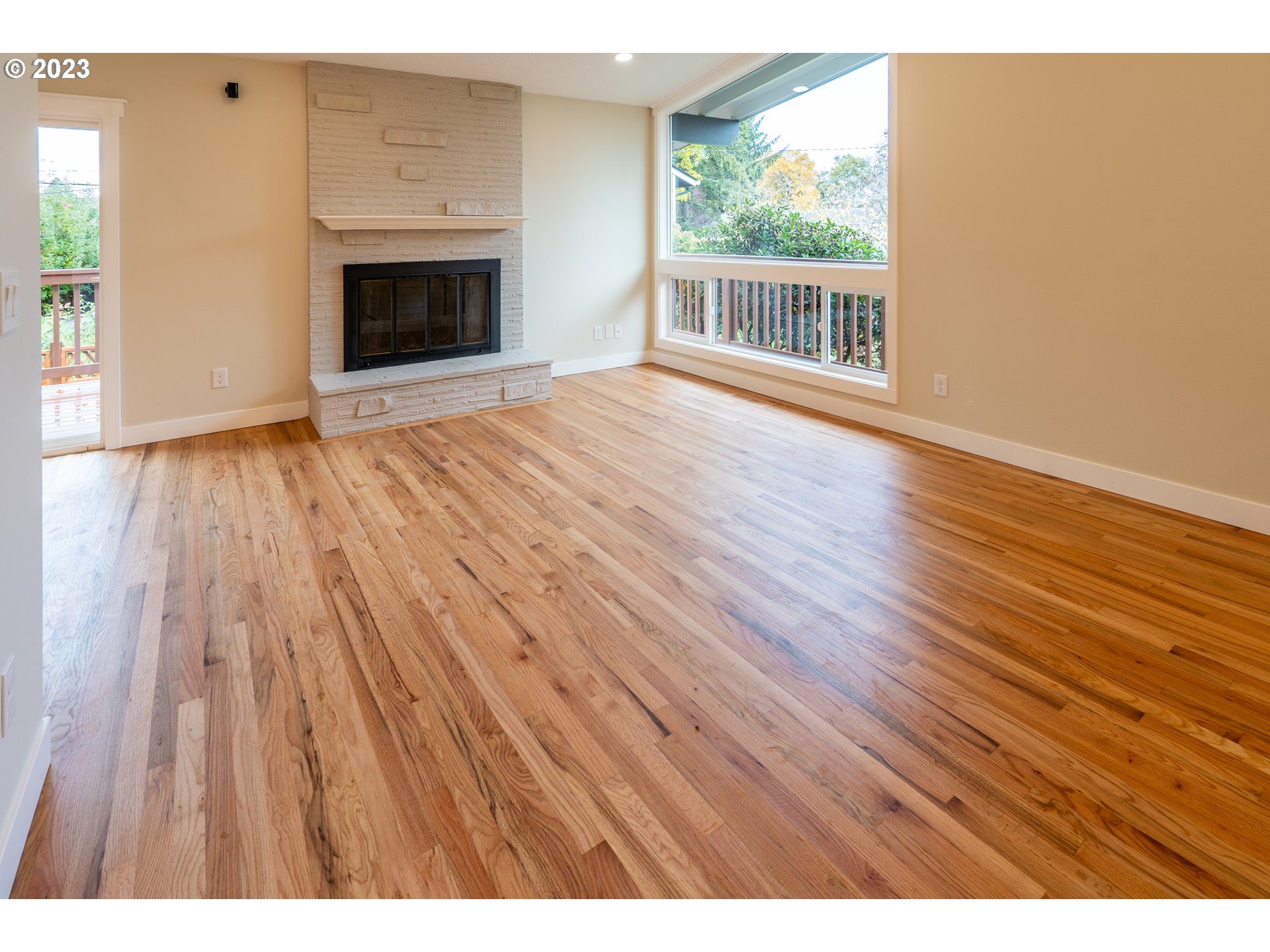 11850 Southwest Cheshire Road Beaverton, OR 97008 - Photo 3 of 30 Gallery Image 3