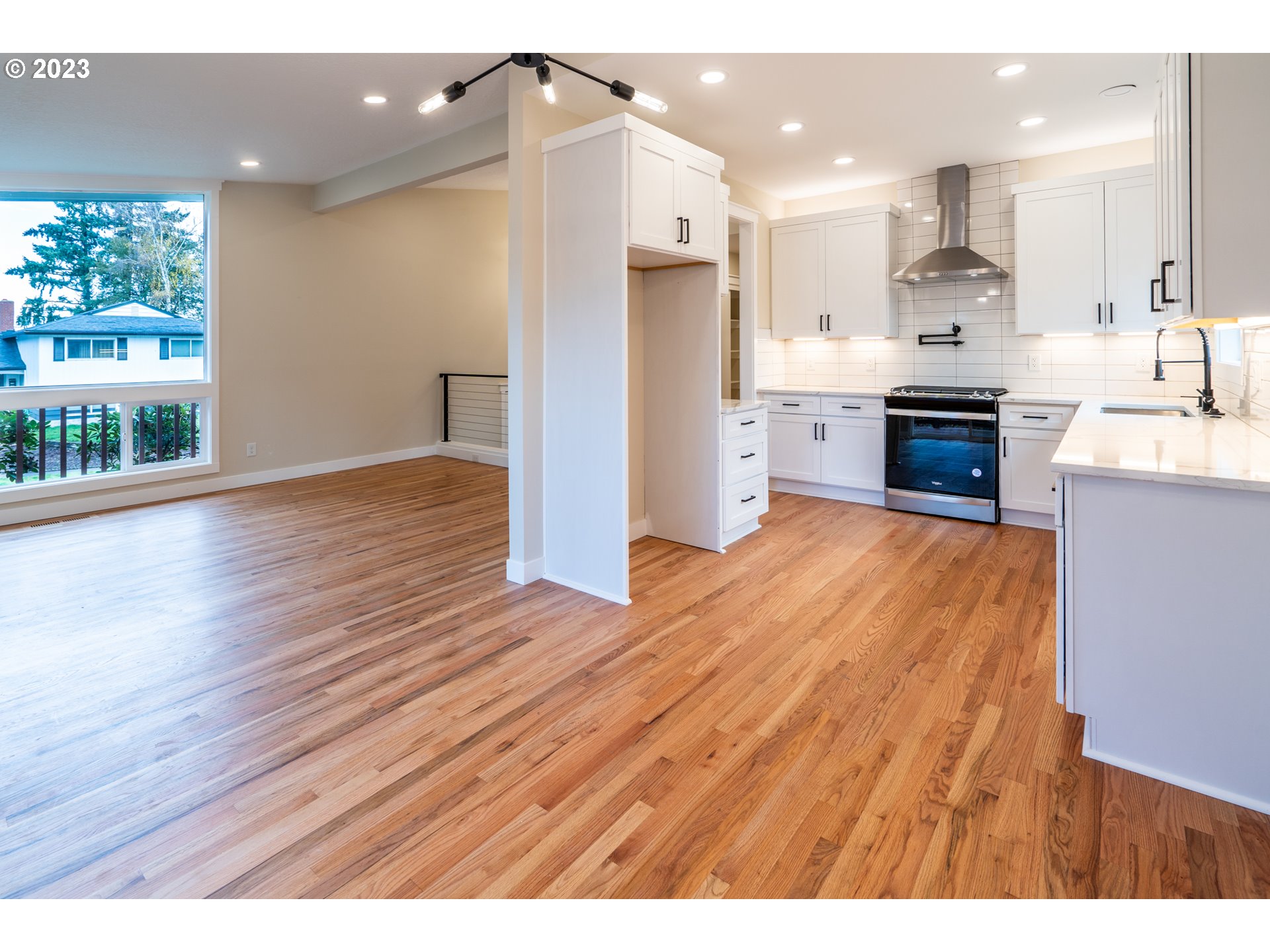 11850 Southwest Cheshire Road Beaverton, OR 97008 - Photo 9 of 30 Gallery Image 9