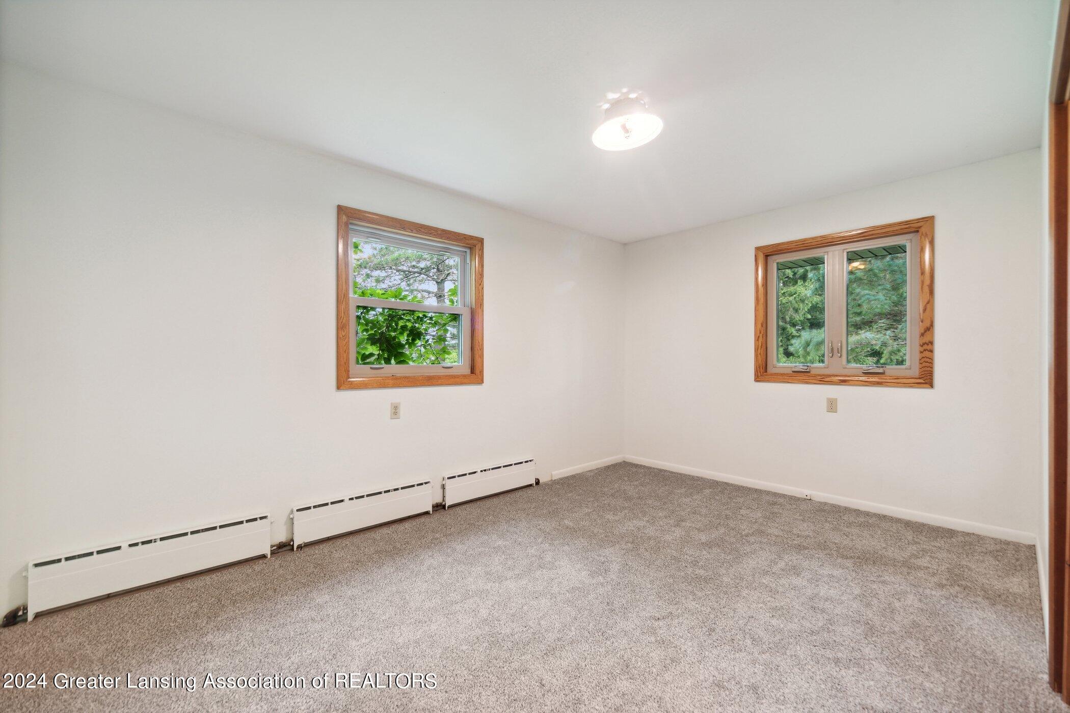 980 West Buchanan Road Ithaca, MI 48847 - Photo 26 of 27 980-W-Buchanan-Rd-Ithaca-MI-48847-Window