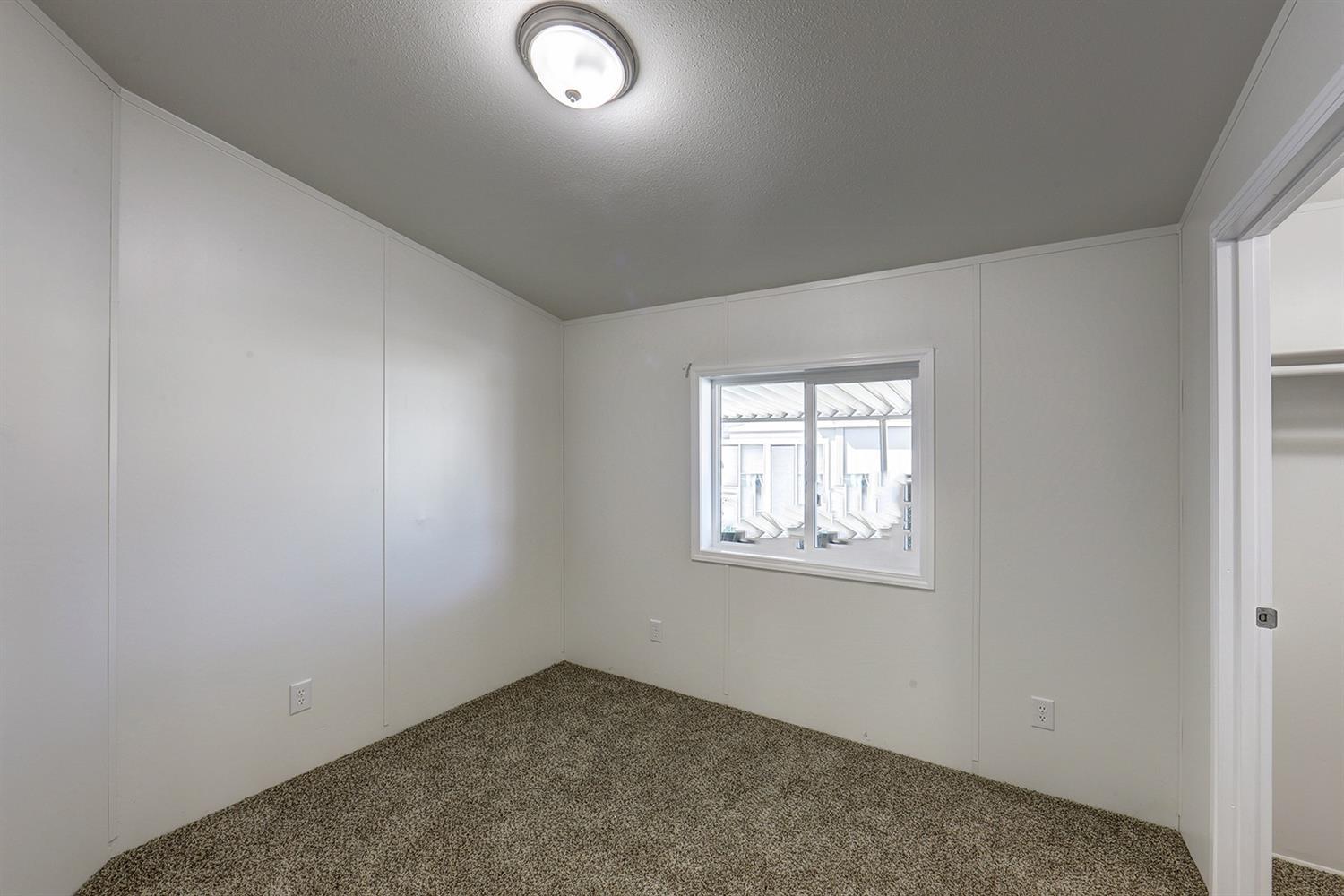 2368 Evan Way Central Point, OR 97502 - Photo 8 of 12 Additional Photo