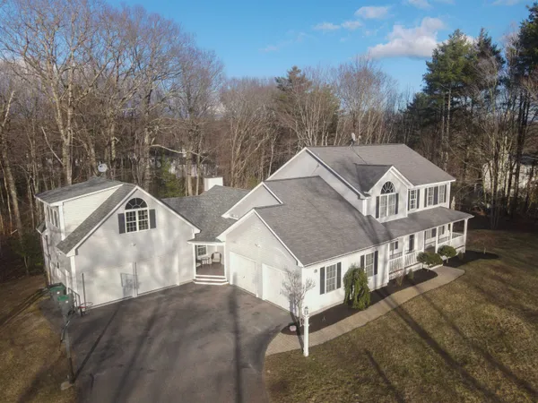 $995,000 | 10 Quarry Road, Hooksett, NH 03106