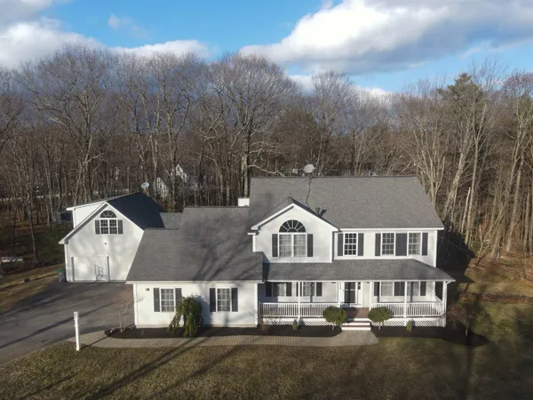 $995,000 | 10 Quarry Road, Hooksett, NH 03106