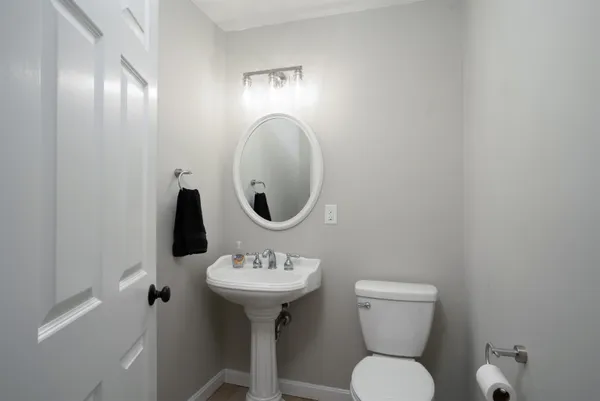 $995,000 | 10 Quarry Road, Hooksett, NH 03106
