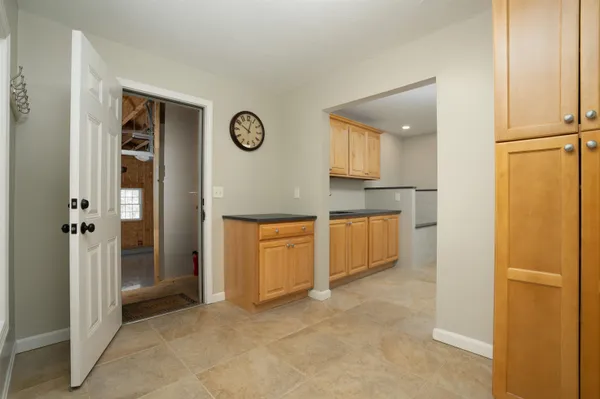 $995,000 | 10 Quarry Road, Hooksett, NH 03106