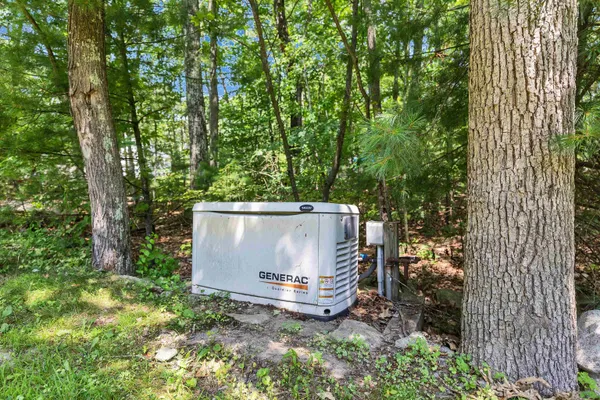 $995,000 | 10 Quarry Road, Hooksett, NH 03106