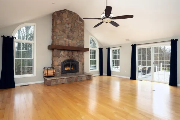 $995,000 | 10 Quarry Road, Hooksett, NH 03106
