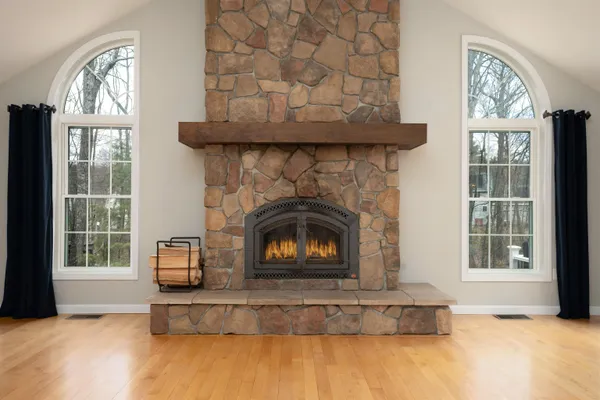$995,000 | 10 Quarry Road, Hooksett, NH 03106