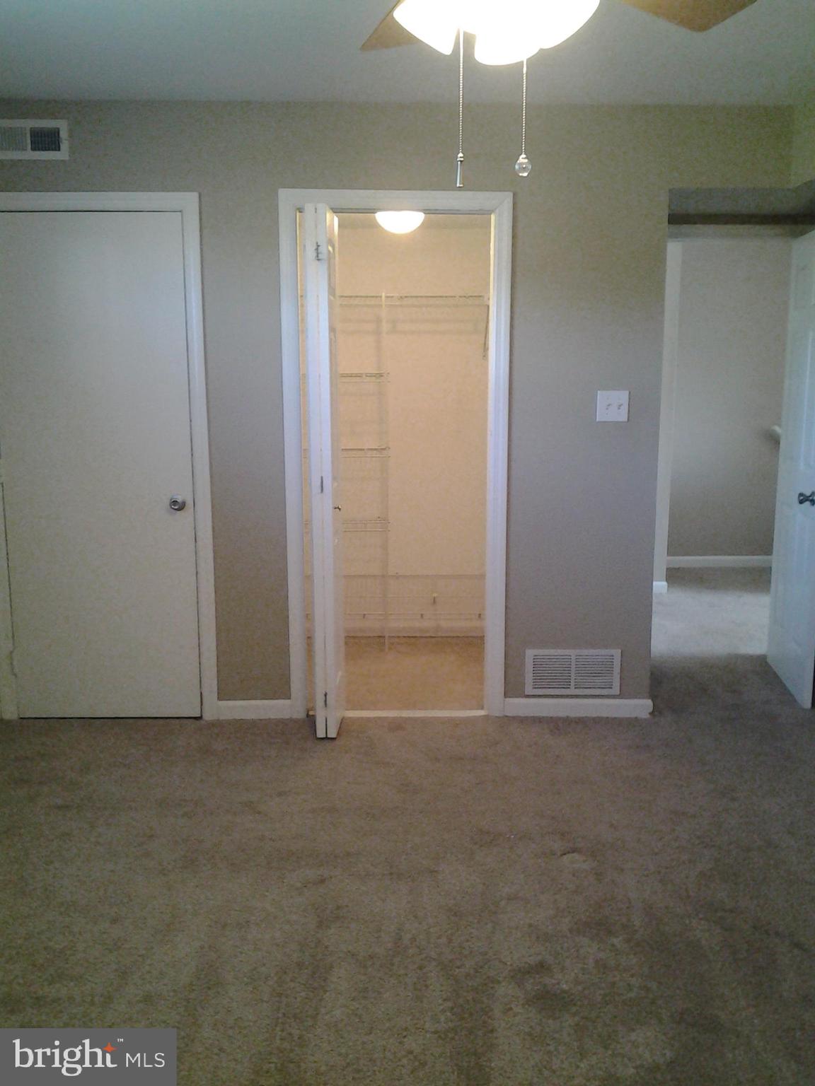 37 Eaves Mill Road Medford, NJ 08055 - Photo 9 of 14 an empty room with an entryway