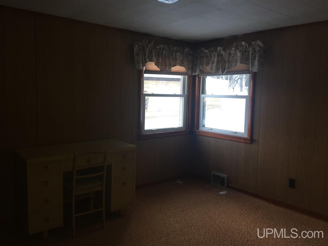 230 Bluff Street Ishpeming, MI 49849 - Photo 20 of 34