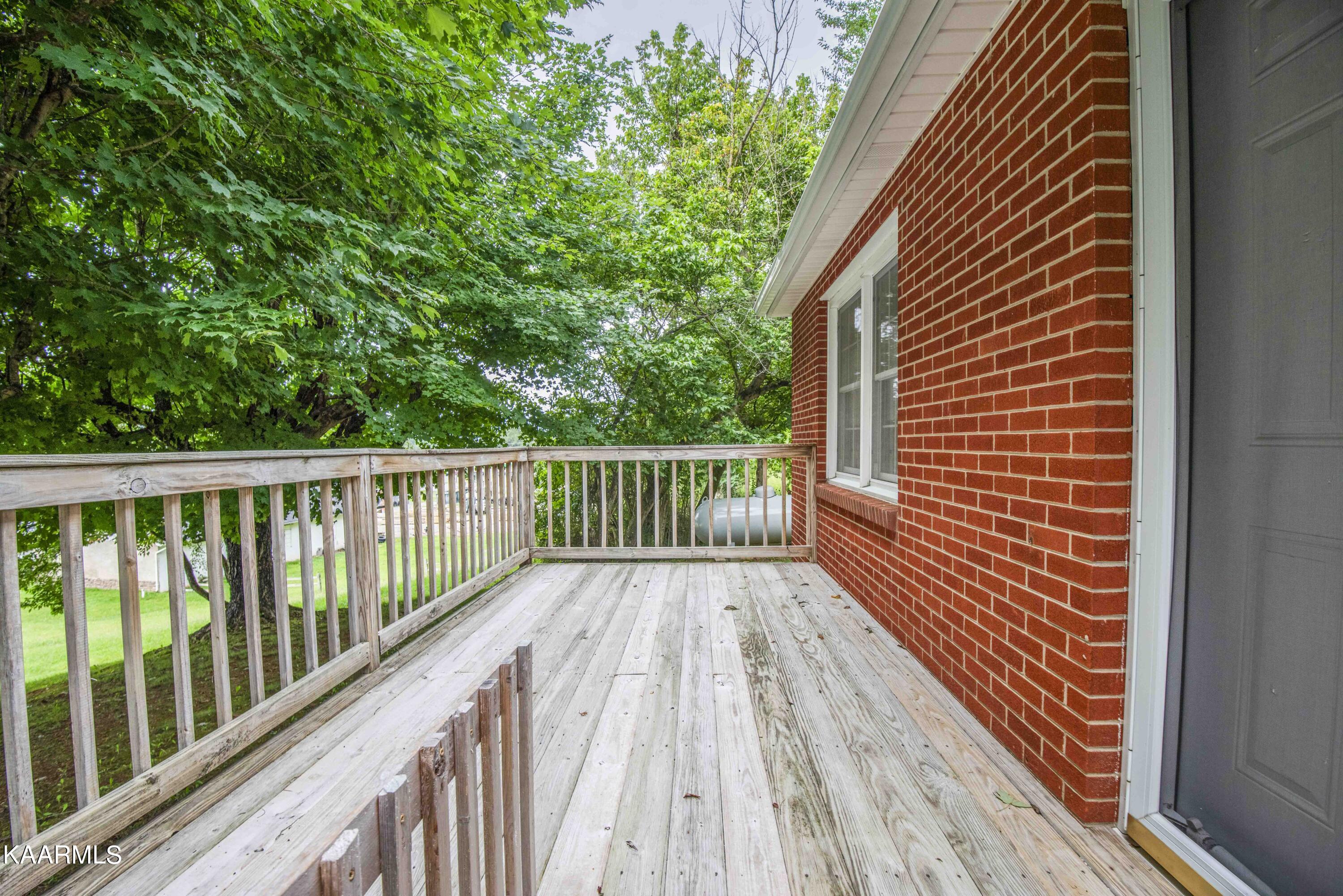 109 Spring Street Maynardville, TN 37807 - Photo 4 of 35 39D7E94C-D9E0-4DF5-A70F-F5F431631CC2