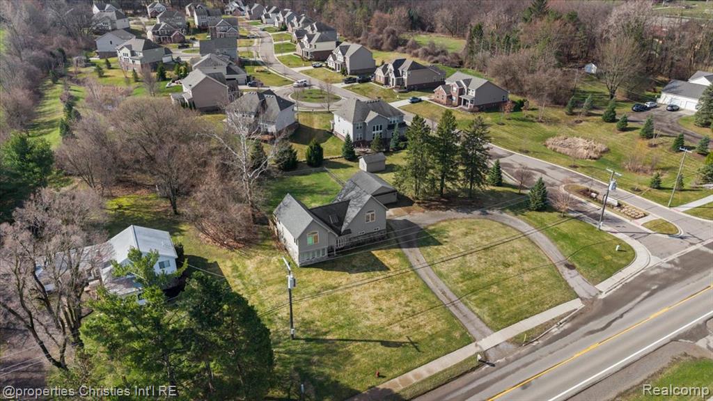 5863 Clarkston Road Clarkston, MI 48348 - Photo 13 of 43 Gallery Image 13