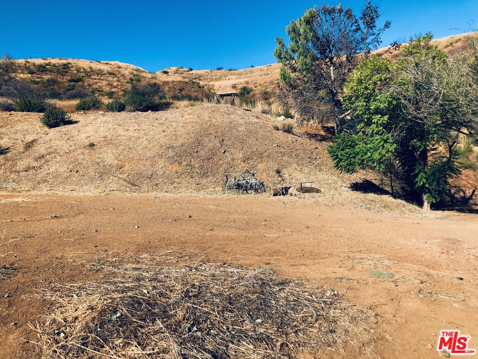 9560 Cotharin Road Malibu, CA 90265 - Photo 34 of 36 Gallery Image 34