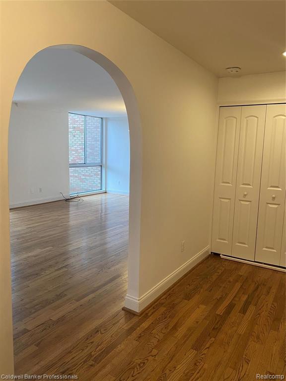 4043 West Maple Road, Unit 103 Bloomfield Hills, MI 48301 - Photo 6 of 15